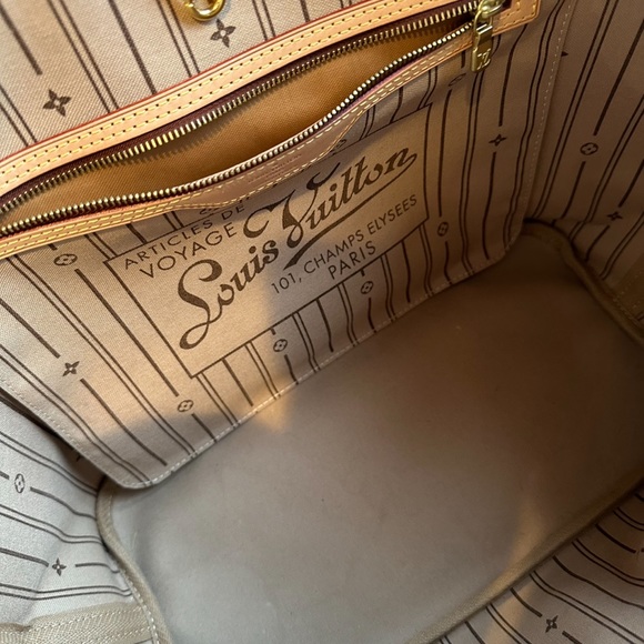 Louis Vuitton Monogram Neverfull Mm - Picture 7 of 10